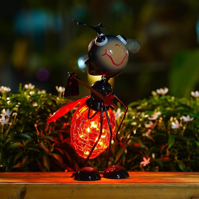 Solar Ladybug Garden Lantern Waterproof LED Ladybug Solar Lights Outdoor Decorative Tabletop Lanterns Lamp for Yard Patio Table Decoration.
