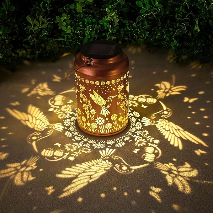 Hummingbird Solar Lanterns Outdoor Waterproof Garden Decor Birthday Gifts for Women Men Mom Hummingbird Hanging Solar Lights Metal Decoration Outside for Yard,Patio,Backyard,Porch,Tabletop