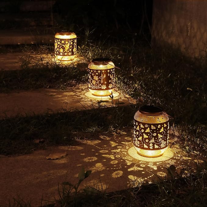 Bee Solar Lanterns Outdoor Waterproof Garden Decor Birthday Gifts for Mom Women Grandma Metal Hanging Solar Lights Outdoor Decoration for Patio,Yard,Porch,Backyard