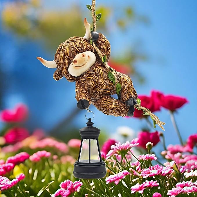Hanging Christmas Highland Cow Decor: Garden Cow Statues with Solar Lantern Tree Decorations for Outdoor Yard Lawn Patio Porch Ideal Gardening Gifts for Mom Grandma Women