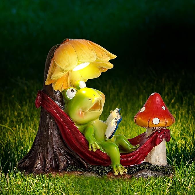 Solar Frog Garden Statue Light, Outdoor Decor