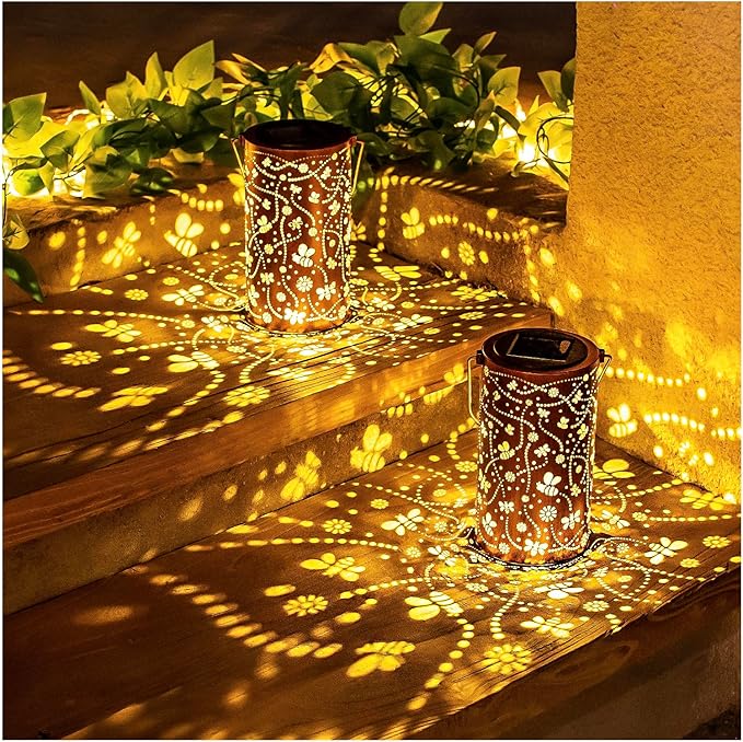Bee Solar Lanterns Outdoor Waterproof Hanging Solar Lights Bee Gifts for Women Men Metal Decorative LED Bee Lanterns for Garden Decor,Yard,Patio,Lawn,Tabletop,Pathway,Landscape